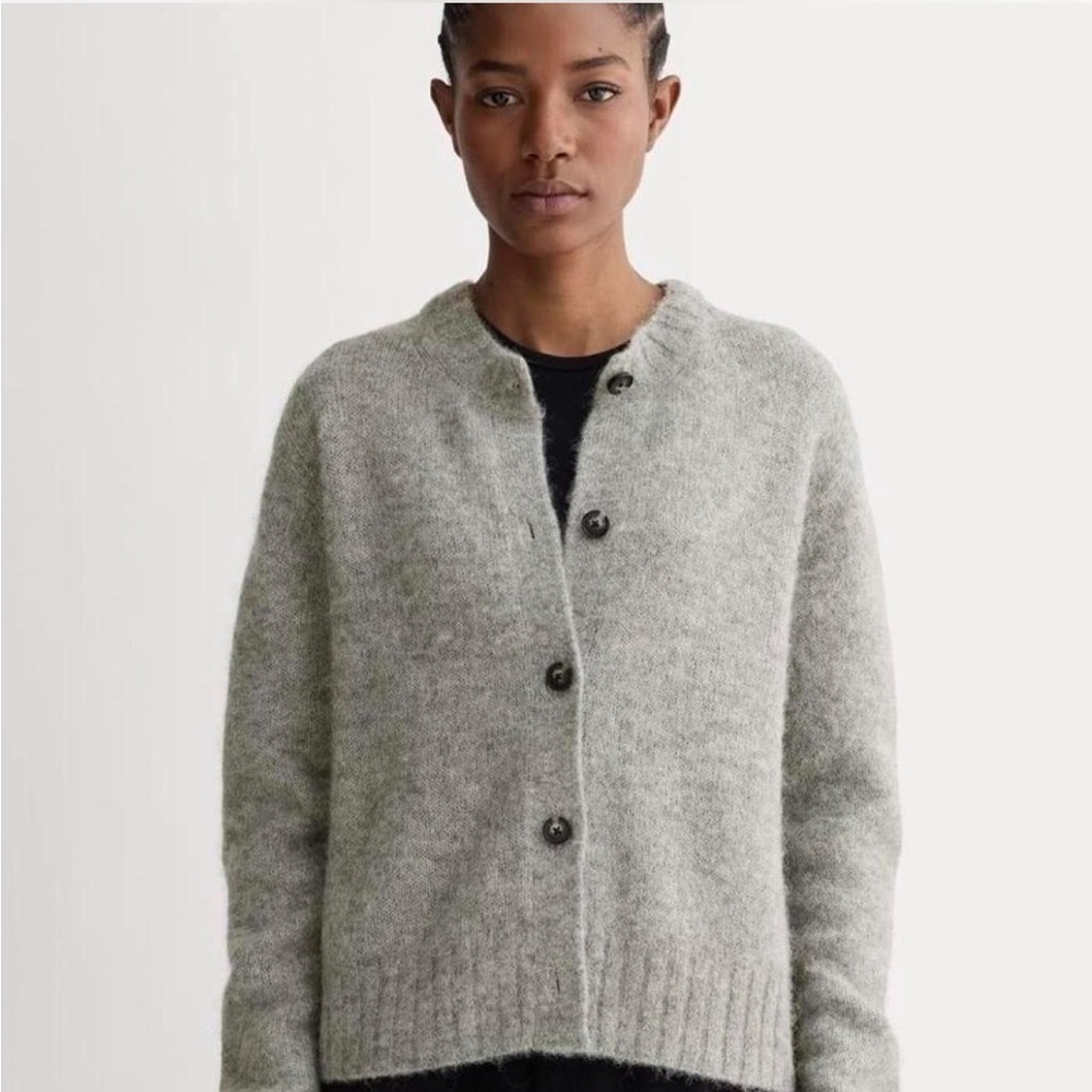 Everlane Crew cardigan
